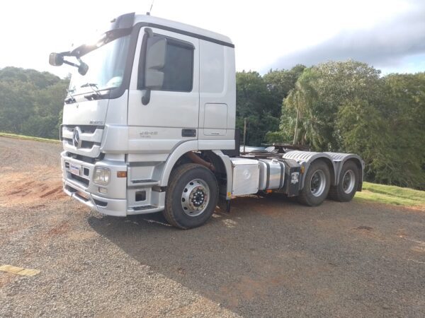 Caminhão Mercedes Benz ACTROS2646LS6X4 ano 2013