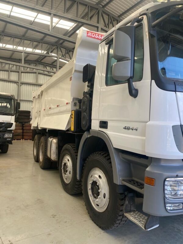 Caminhão Mercedes Benz Actros 4844 8X4 ano 2018