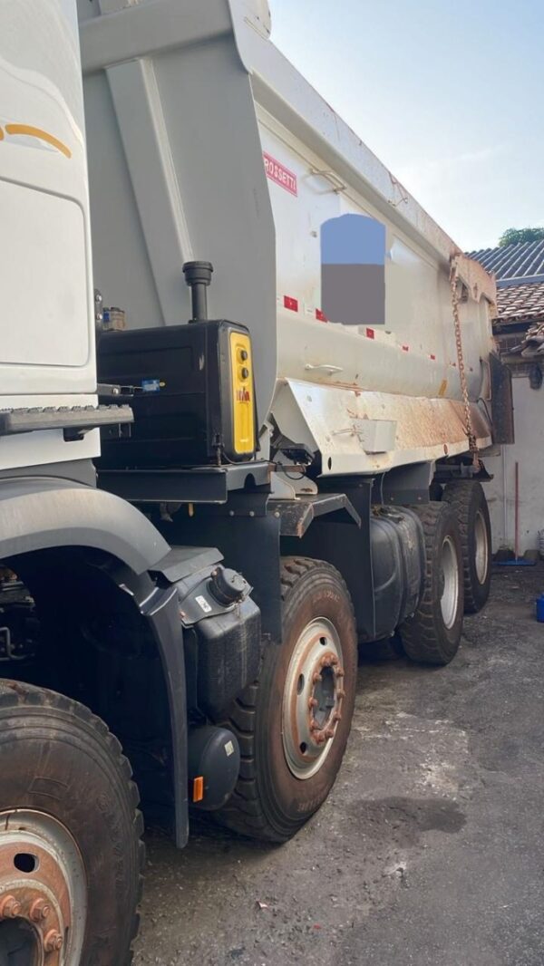 Caminhão Mercedes Benz Arocs 4851 ano 2023 - Imagem 3