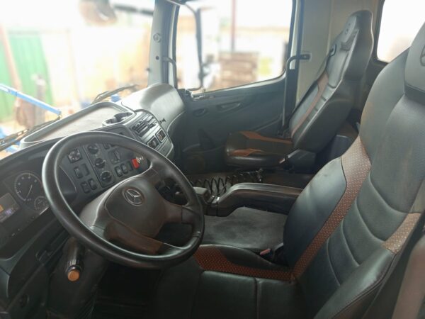 Caminhão Mercedes Benz Axor 3344 ano 2017 - Imagem 5