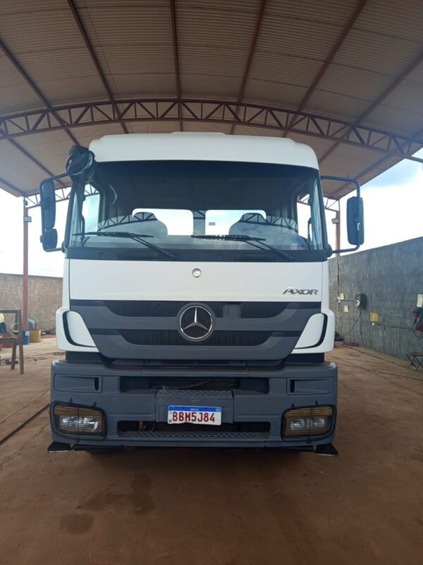 Caminhão Mercedes Benz Axor 3344 ano 2017 - Imagem 9