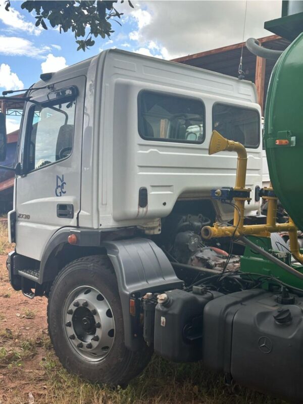 Caminhão Mercedes Benz MB 2730 ano 2021 - Imagem 4