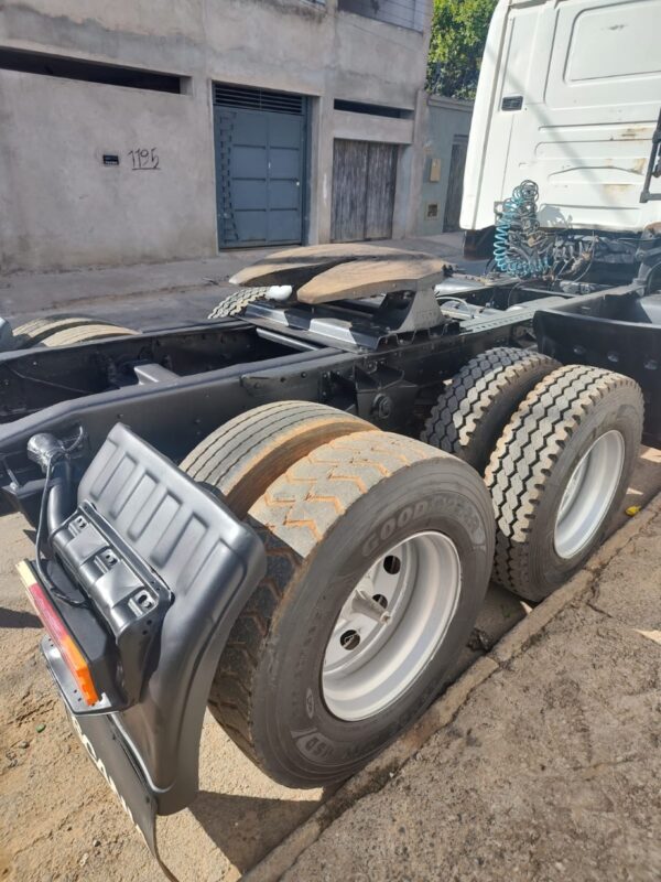 Caminhão Scania 124 G 420 ano 2000