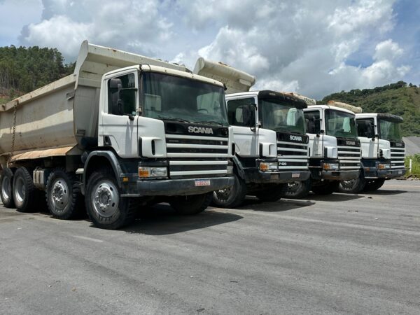 Caminhão Scania 124 G 420 ano 2008