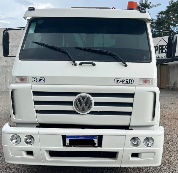 Caminhão Volkswagen 17210 6x2 ano 2001 - Imagem 2