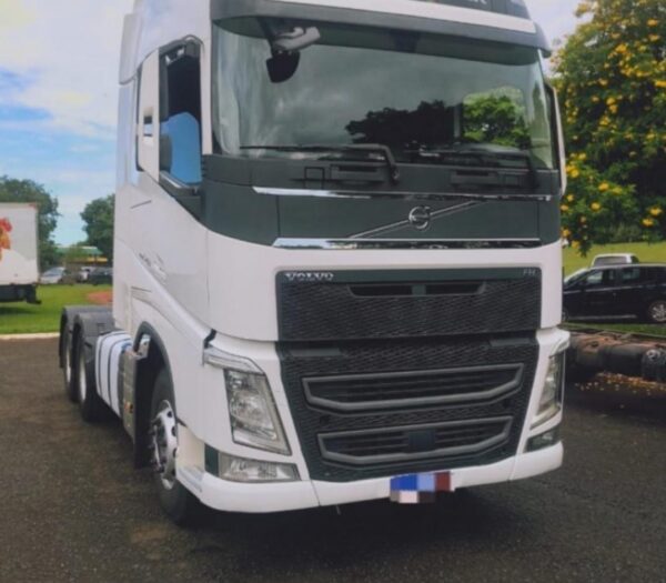 Caminhão Volvo FH540 ano 2021