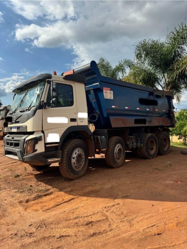 Caminhão Volvo FMX 500 ano 2021