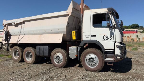 Caminhão Volvo FMX 500 ano 2021