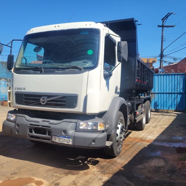 Caminhão Volvo VM 270 ano 2013 - Imagem 5
