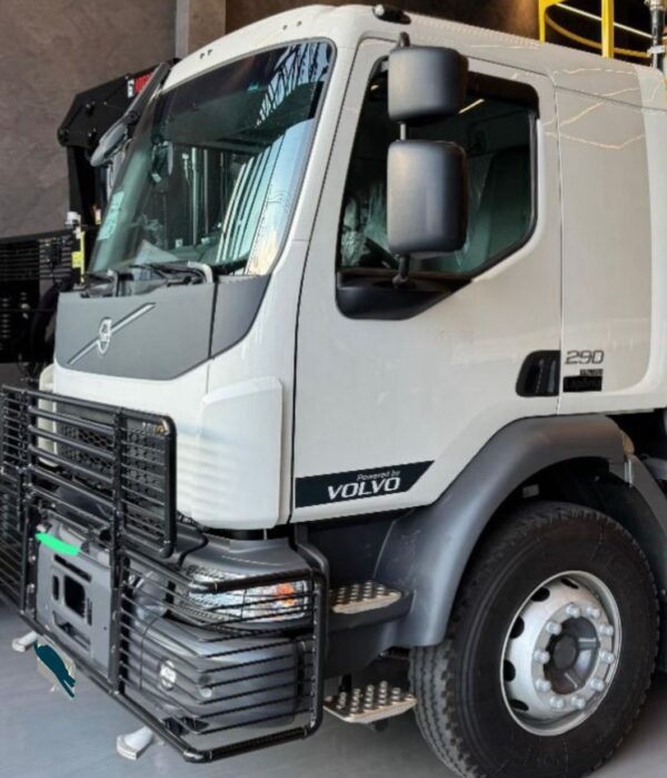 Caminhão Volvo VMX 290 ano 2024