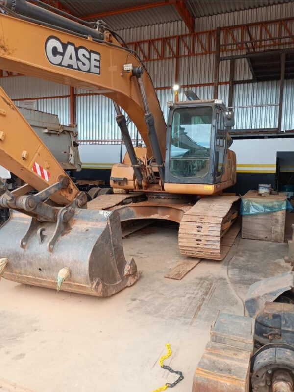 Escavadeira Case CX220B ano 2014