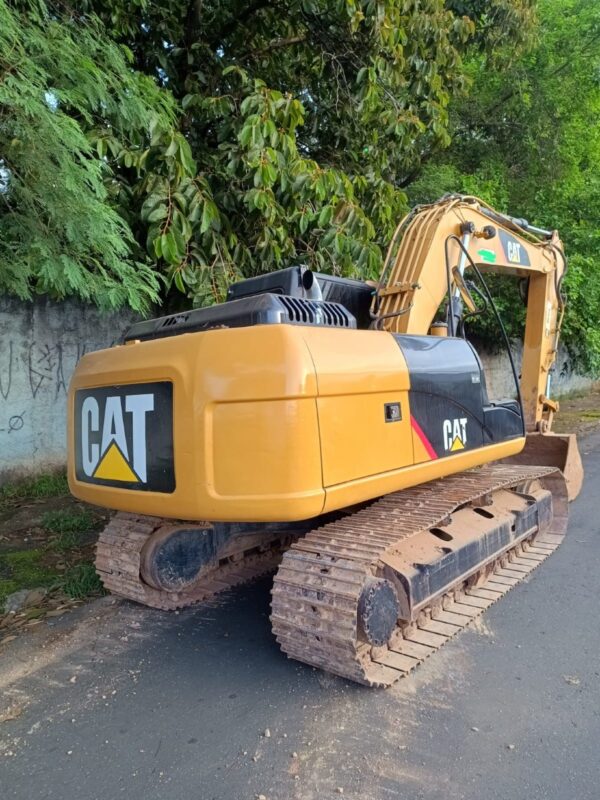 Escavadeira Caterpillar 315DL ano 2010 - Imagem 2