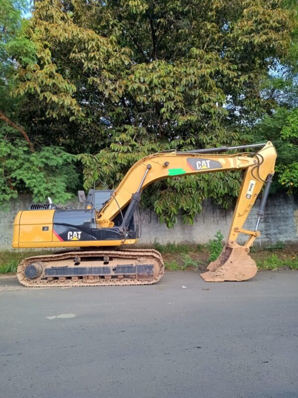 Escavadeira Caterpillar 315DL ano 2010 - Imagem 3
