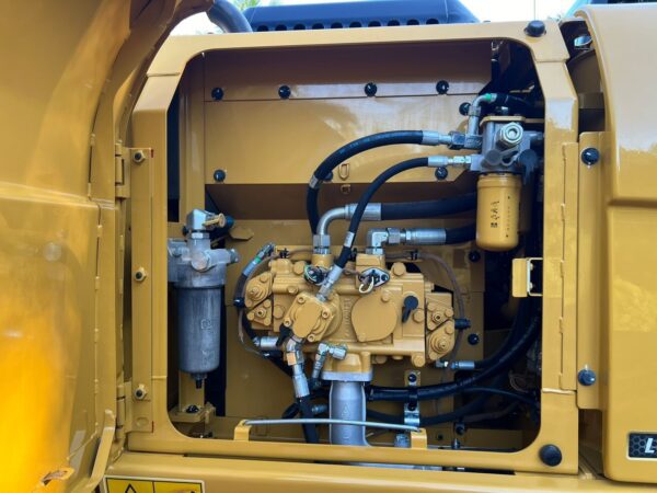 Escavadeira Caterpillar 318D2L ano 2020 - Imagem 2
