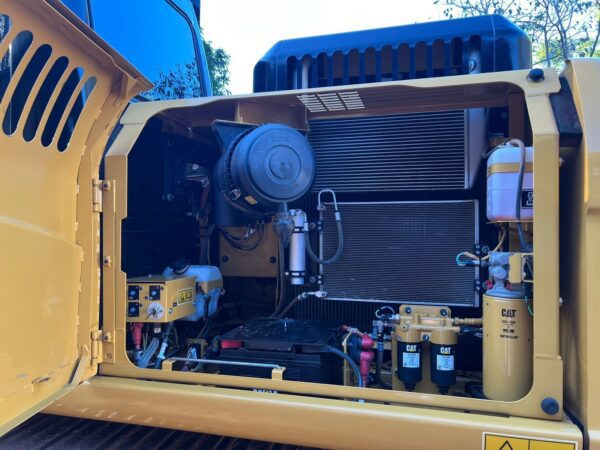 Escavadeira Caterpillar 318D2L ano 2020 - Imagem 6