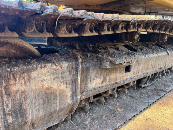 Escavadeira Caterpillar 318D2L ano 2020 - Imagem 4