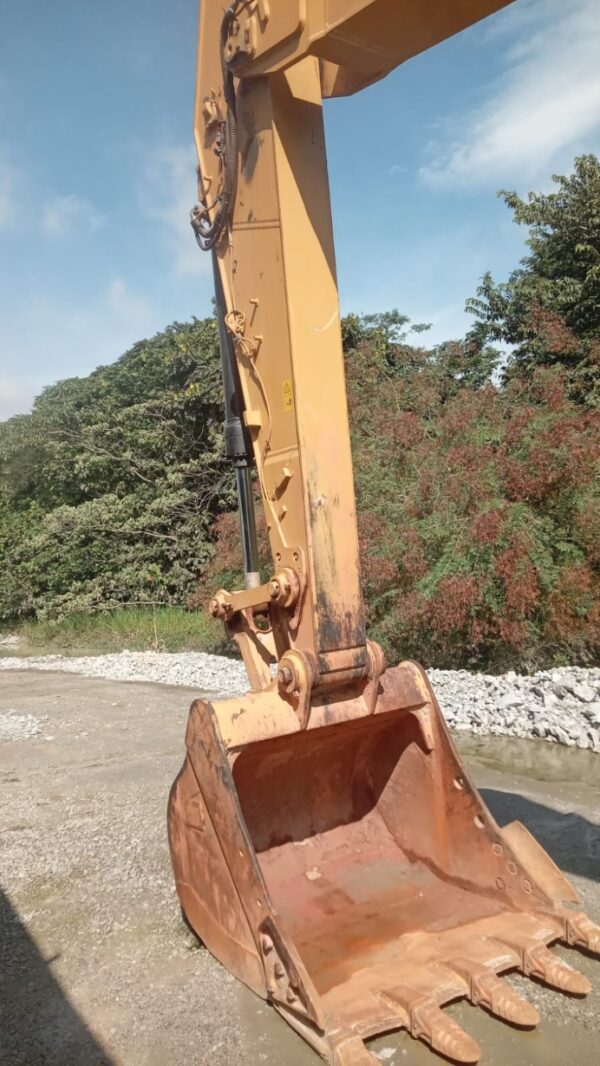 Escavadeira Caterpillar 320 ano 2020 - Imagem 9