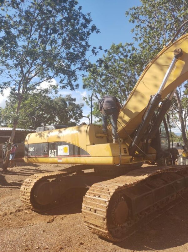Escavadeira Caterpillar 330CLME ano 2003