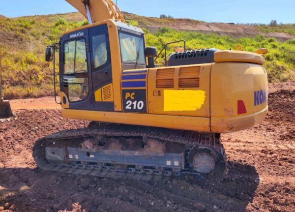 Escavadeira Komatsu PC 210 ano 2023 - Imagem 3