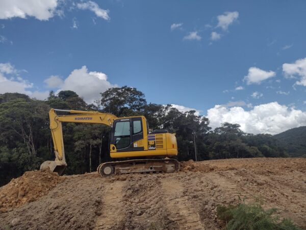 Escavadeira Komatsu PC130 ano 2023 - Imagem 3