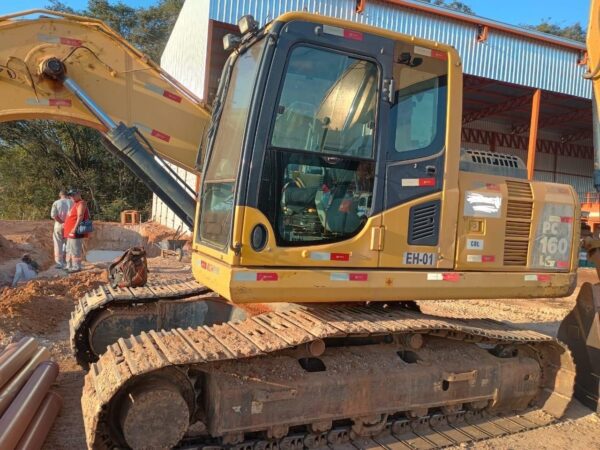 Escavadeira Komatsu PC160 ano 2013