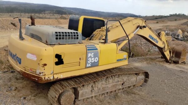 Escavadeira Komatsu PC350 ano 2013