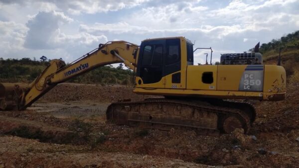Escavadeira Komatsu PC350 ano 2013 - Imagem 2