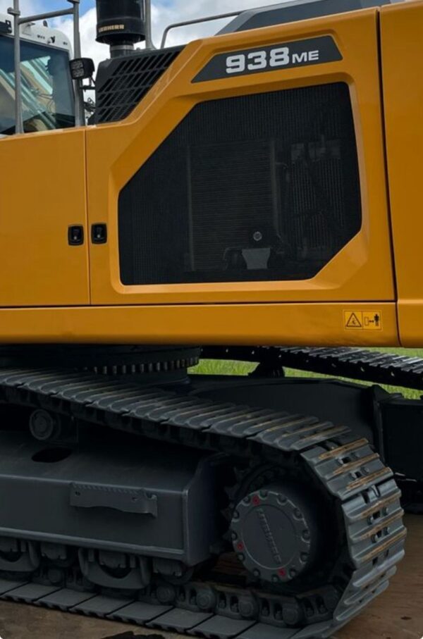 Escavadeira Liebherr R938 ano 2021
