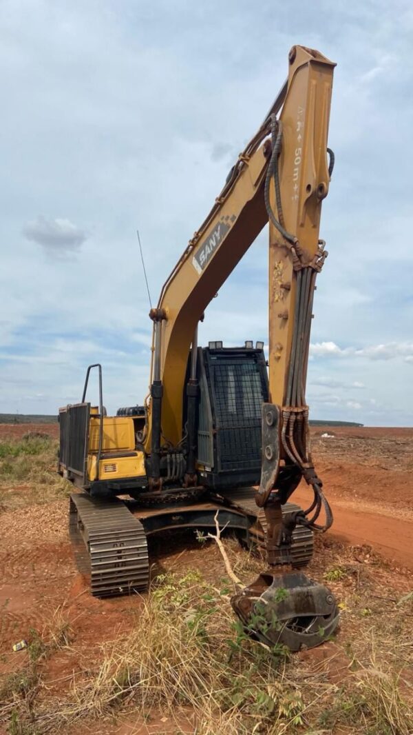 Escavadeira SANY SY135 C ano 2020 - Imagem 4