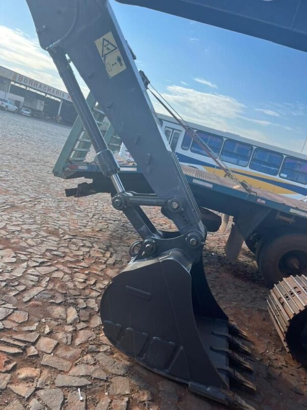 Escavadeira Volvo EC140DL ano 2020