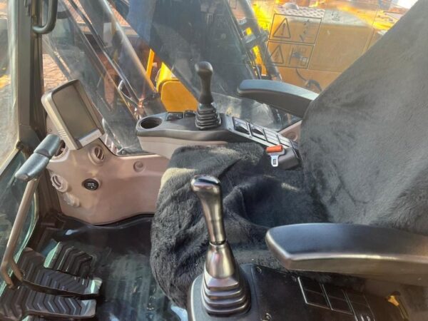 Escavadeira Volvo EC140DL ano 2020 - Imagem 2