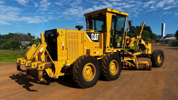 Motoniveladora Caterpillar 12K ano 2012 - Imagem 2