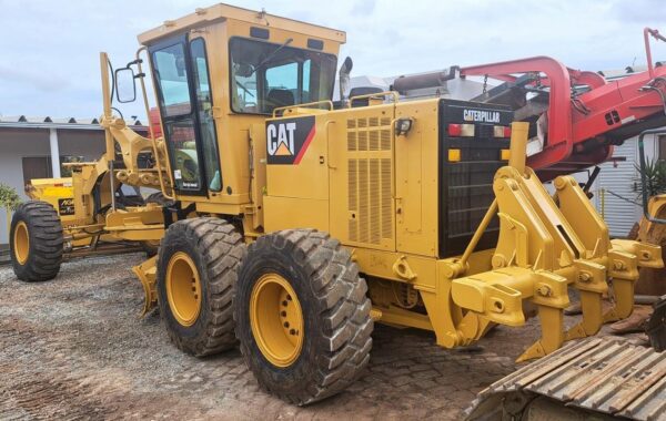 Motoniveladora Caterpillar 140K ano 2014 - Imagem 7
