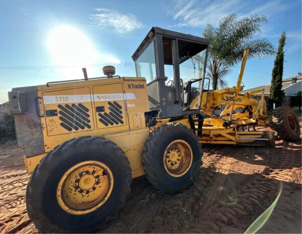 Motoniveladora Volvo G720 ano 2007 - Imagem 3