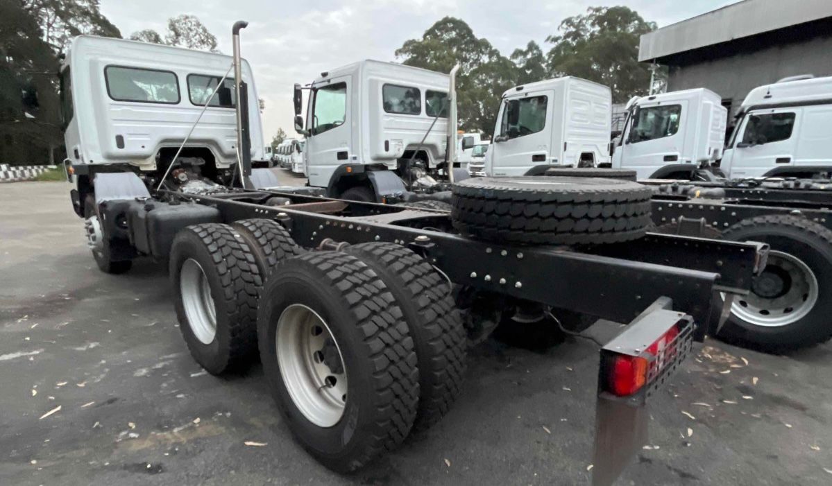 Caminhão Plataforma Mercedes-Benz 2730 6x4 – Zero Km - Imagem 3