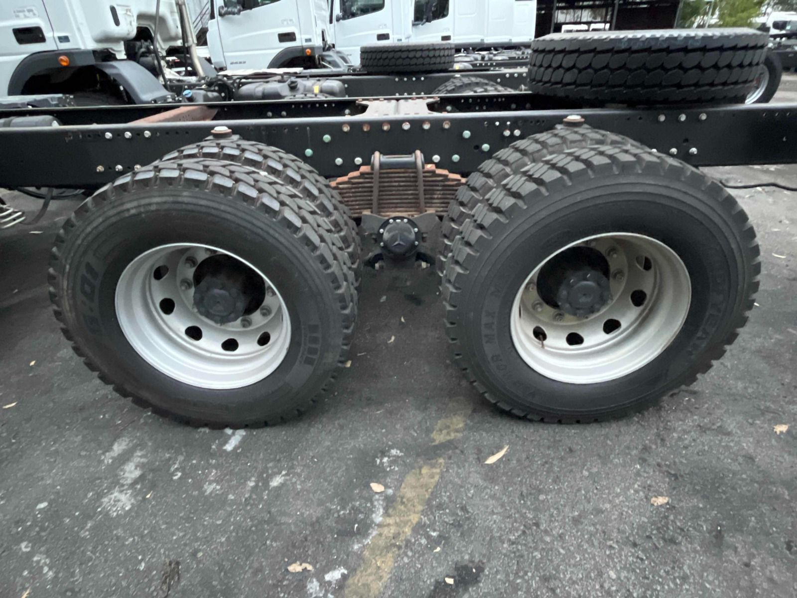 Caminhão Plataforma Mercedes-Benz 2730 6x4 – Zero Km - Imagem 5