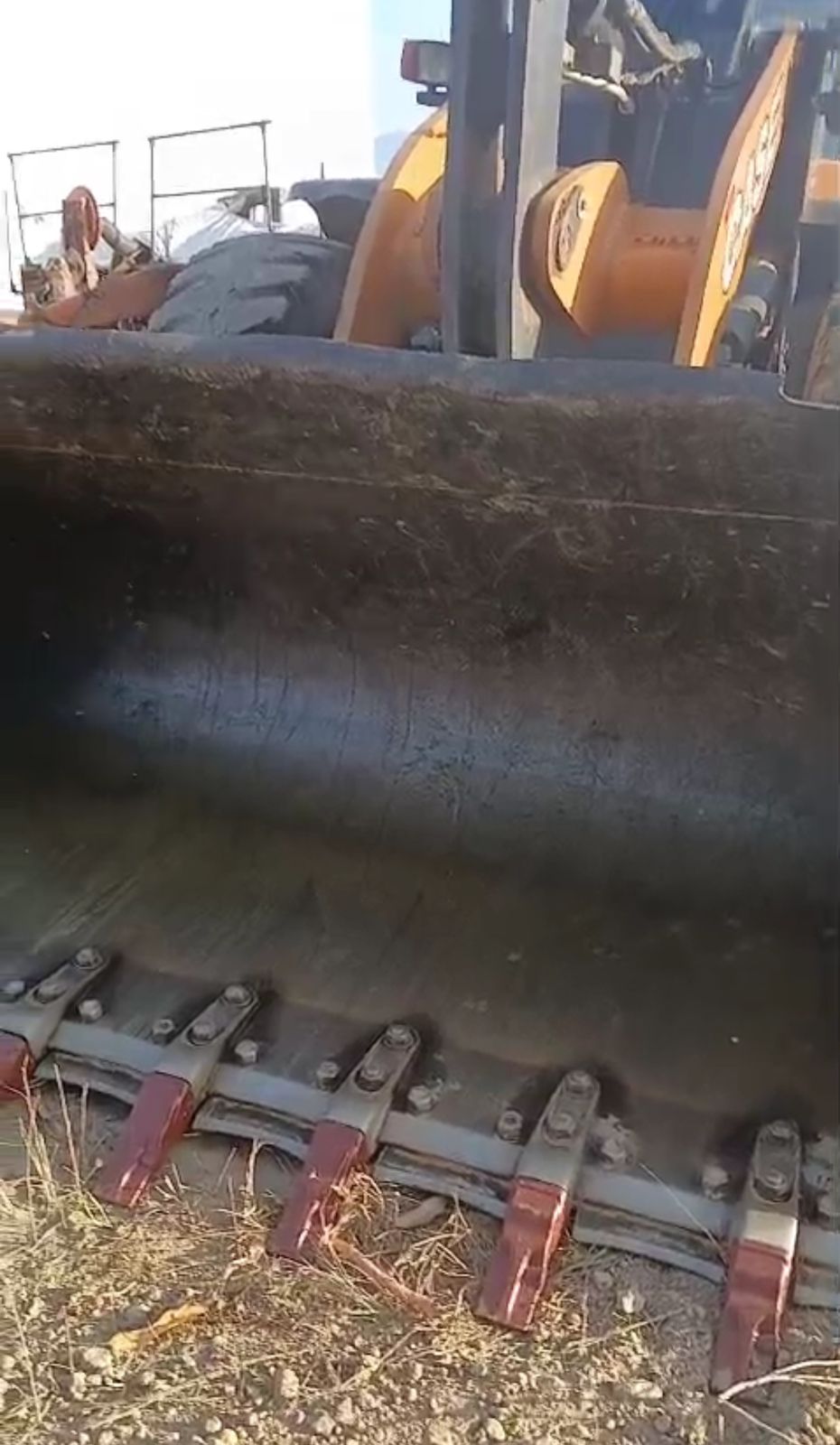 PÁ CARREGADEIRA CASE 721 – OPORTUNIDADE IMPERDÍVEL - Imagem 5