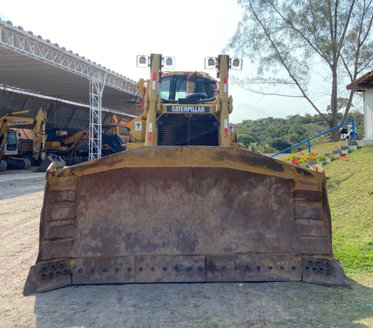 TRATOR DE ESTEIRAS CATERPILLAR D8T - Imagem 7
