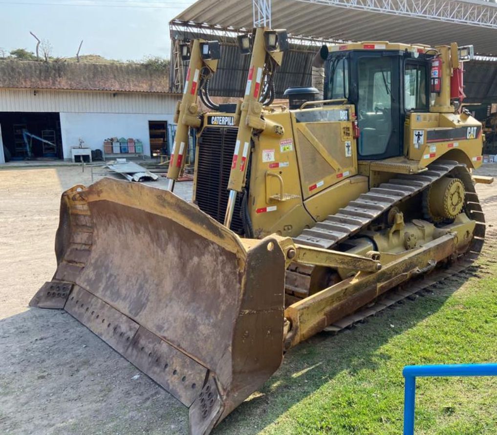 TRATOR DE ESTEIRAS CATERPILLAR D8T - Imagem 3