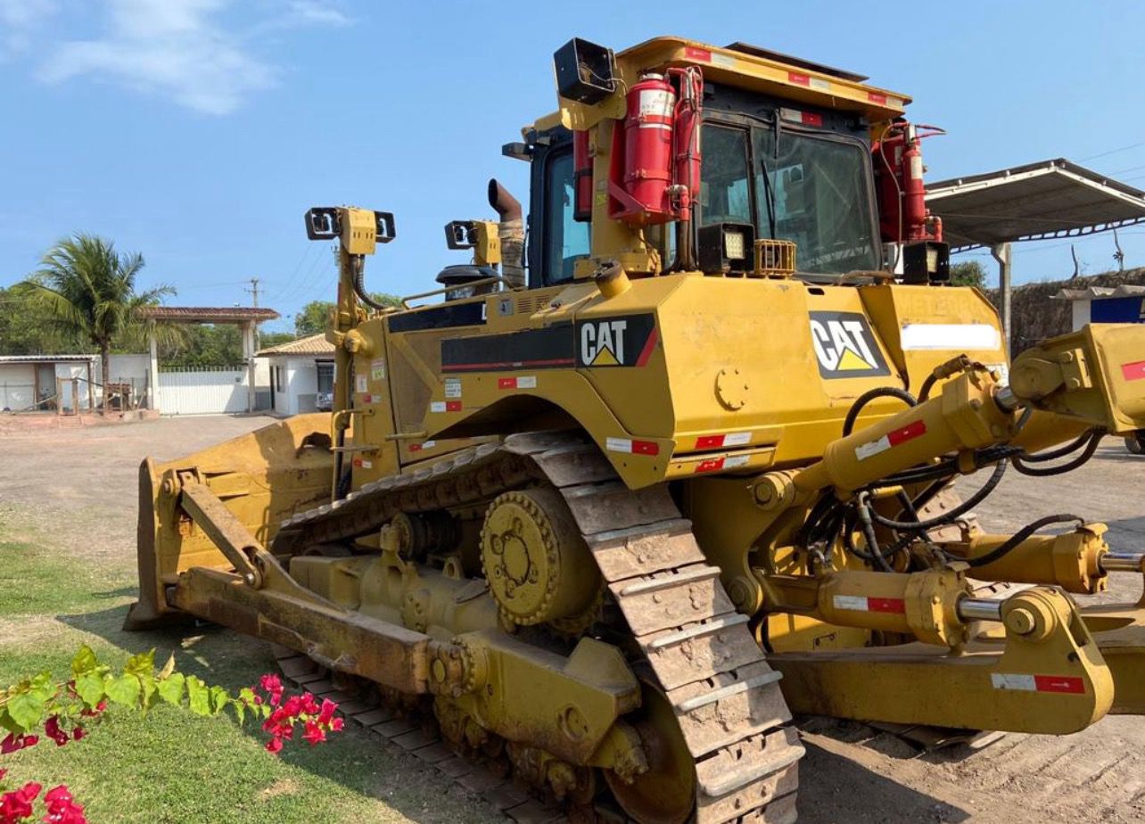 TRATOR DE ESTEIRAS CATERPILLAR D8T - Imagem 5