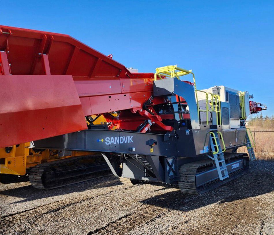 BRITADOR DE MANDÍBULAS SANDVIK QJ341 – ANO 2025 - Imagem 4