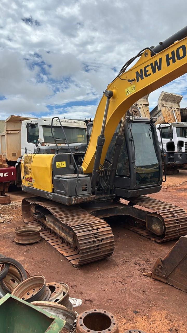 EXCAVADEIRA NEW HOLLAND 145 – OPORTUNIDADE! - Imagem 7