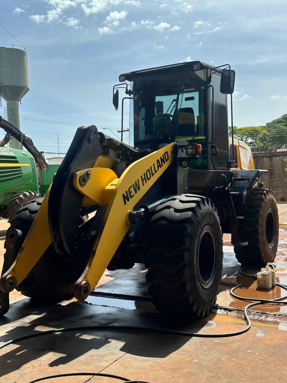 CARREGADEIRA NEW HOLLAND W170B – ANO 2019 - Imagem 4