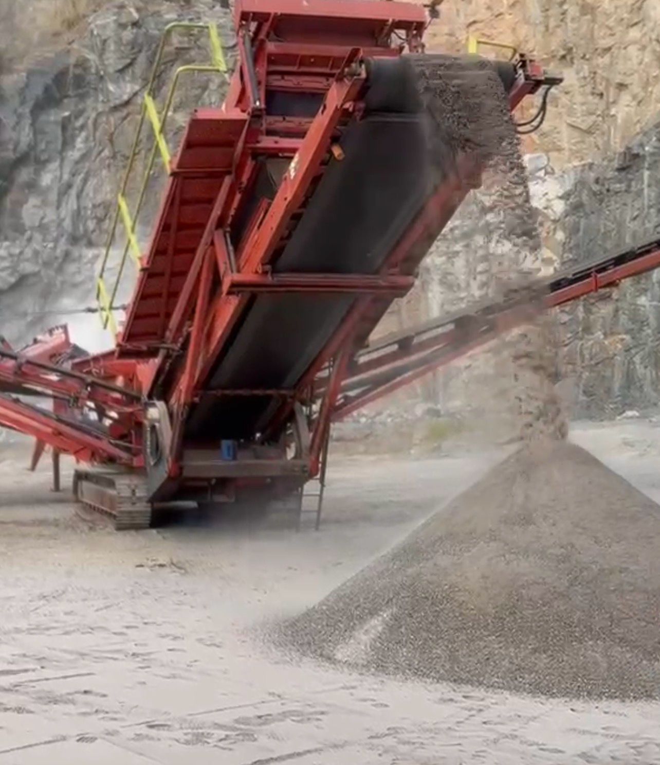 PENEIRA SANDVIK QA-450 – ANO 2011 - Imagem 3