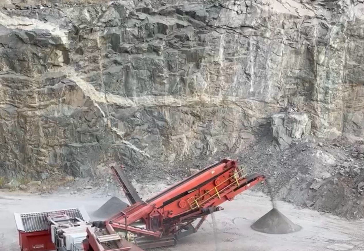 PENEIRA SANDVIK QA-450 – ANO 2011 - Imagem 4