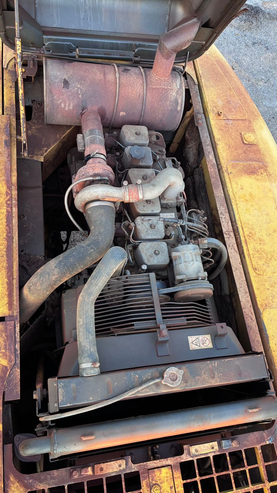 ESCAVADEIRA KOMATSU PC200 - Imagem 6