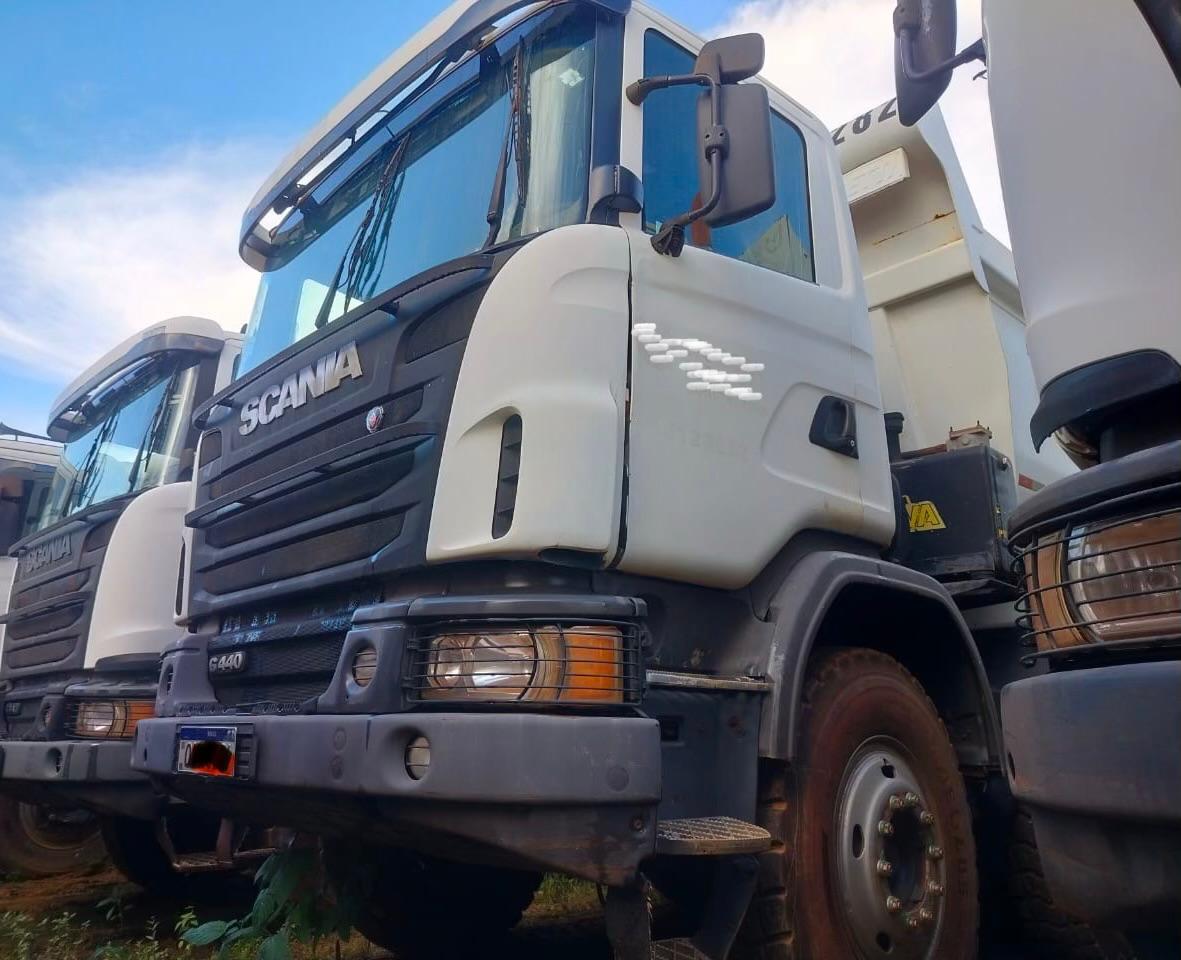 10 CAMINHÕES SCANIA G440B 8x4 Ano 2014 - Imagem 4