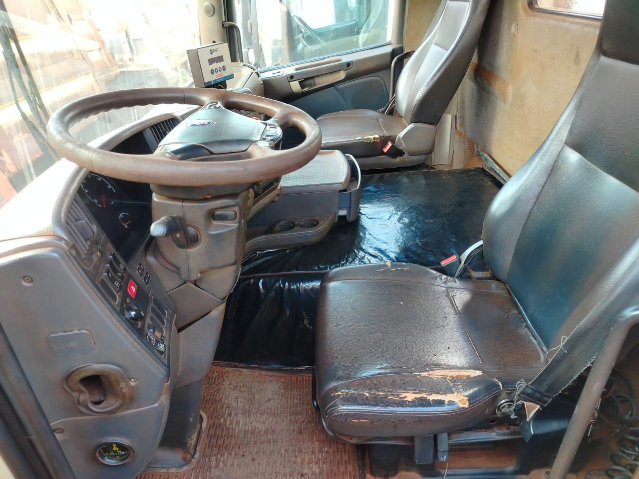 10 CAMINHÕES SCANIA G440B 8x4 Ano 2014 - Imagem 5