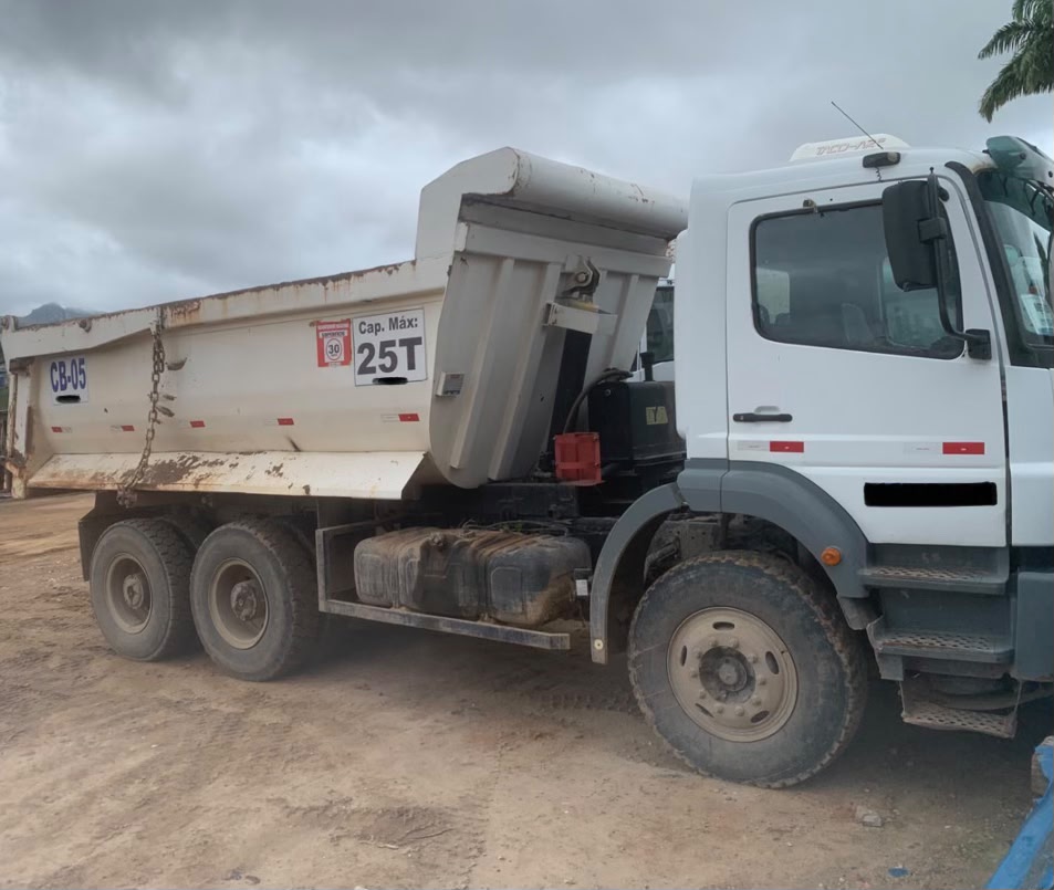 MERCEDES-BENZ 2831 ANO 2012 - CAMINHÕES PARA TRABALHO PESADO! - Imagem 3