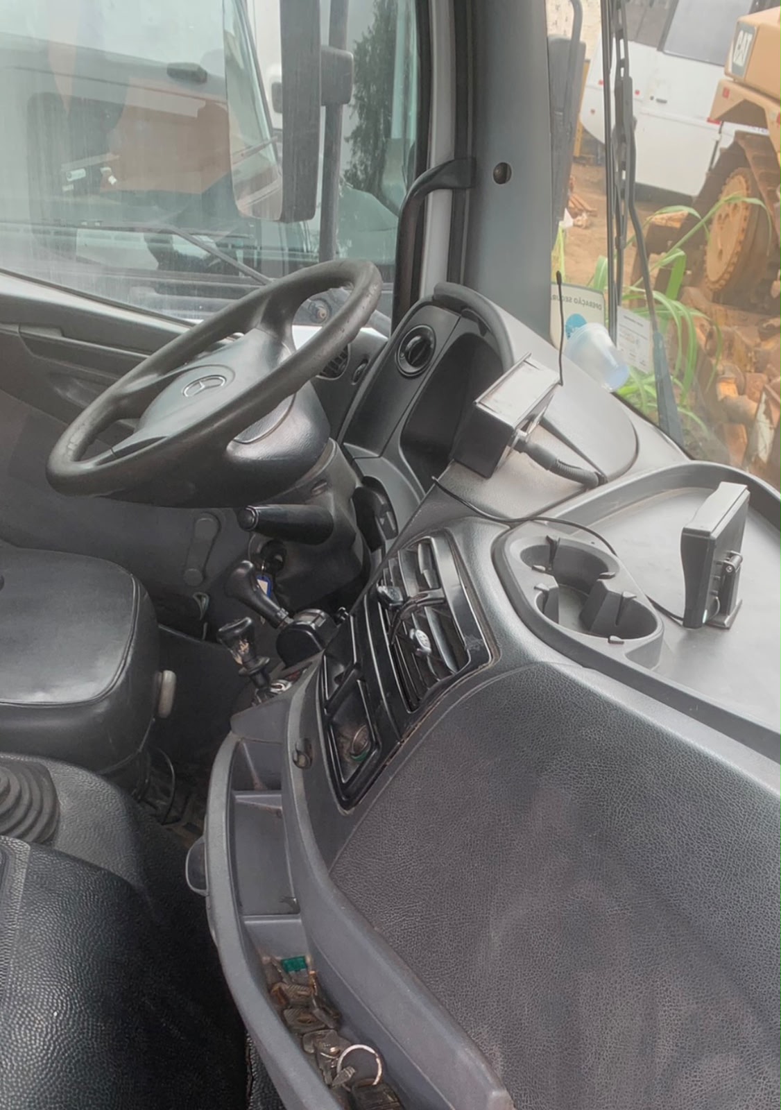 MERCEDES-BENZ 2831 ANO 2012 - CAMINHÕES PARA TRABALHO PESADO! - Imagem 7